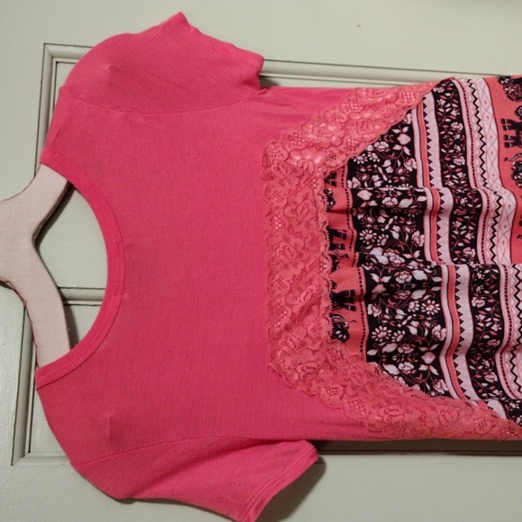 Women's American Dream elephant print coral black hi lo hem tee Small - Picture 7 of 7